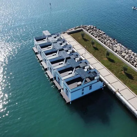 Botel Dream Houseboat With A Whirlpool On The Water